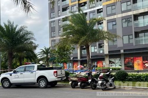 Điều tra vụ cô gái người nước ngoài rơi chung cư tử vong