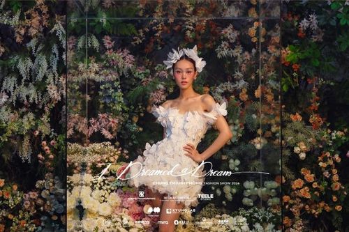 Chung Thanh Phong làm show váy cưới cao cấp
