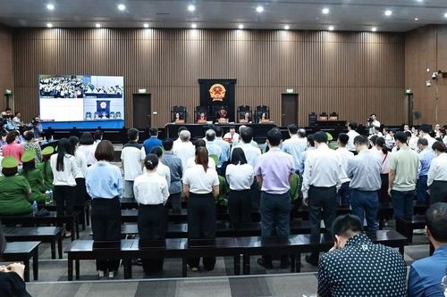 Tòa án tuyên án phạt 50 bị cáo trong vụ án FLC