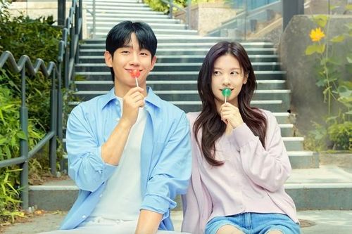3 cặp đôi xứ Hàn khiến bạn cảm thấy 'ngọt hơn mía lùi' ngay khi vừa chớm Thu