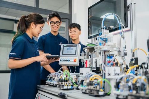Nhân lực ngành trí tuệ nhân tạo được 'săn đón', nhưng...