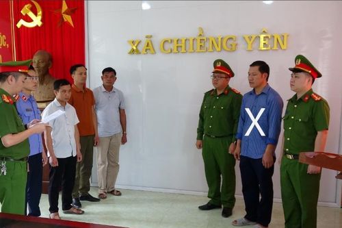 Sơn La: Bắt cựu Chủ tịch xã làm khống hồ sơ về đất đai