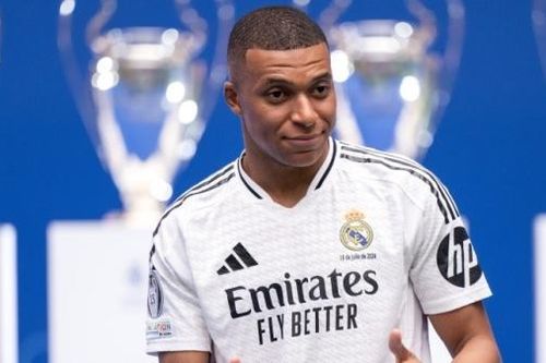 HLV Ancelotti ấn định trận ra mắt của Mbappe tại Real Madrid