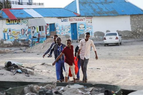 Vụ khủng bố bãi biển Somalia: Số người chết tăng lên 37, hàng trăm người bị thương