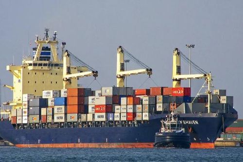 Houthi đánh trúng tàu container, tình hình Trung Đông thêm nghiêm trọng