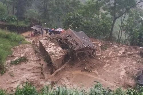 Sạt lở đất ở Hà Giang làm 3 người thương vong