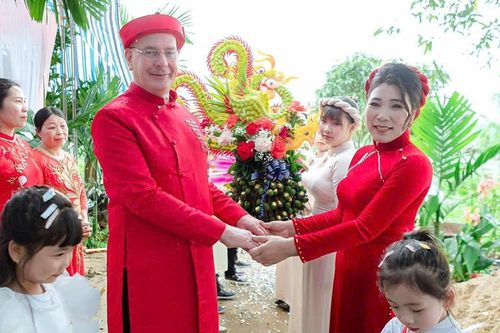 Người đàn ông Pháp bán nhà, về Tây Bắc xây tổ ấm với góa phụ Việt