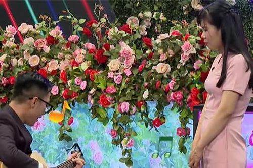 Chủ quán bò né vừa đàn vừa hát khiến nữ dược sĩ ở Khánh Hòa say mê