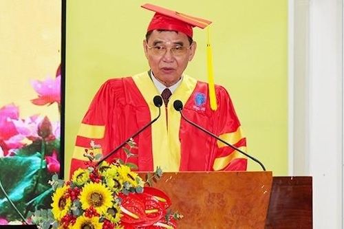 Chia sẻ cảm động của tân tiến sĩ 73 tuổi ở Trà Vinh