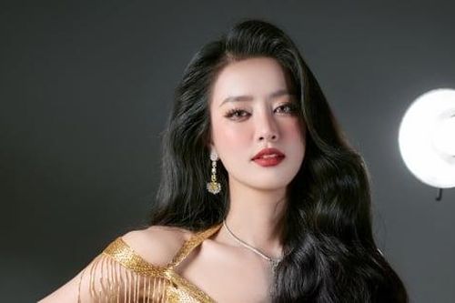 Á hậu Bùi Khánh Linh: 'Cuộc đời tôi có những nốt thăng trầm'