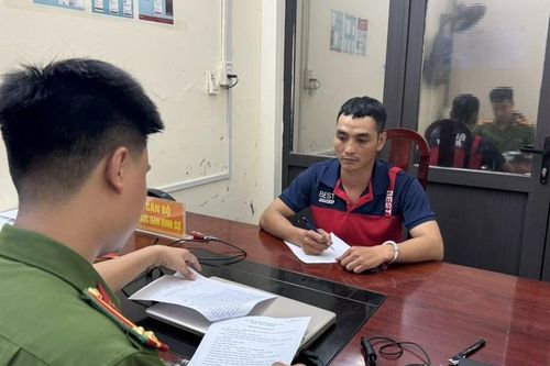 Vừa ra tù lại đi cướp giật tài sản của khách du lịch nước ngoài