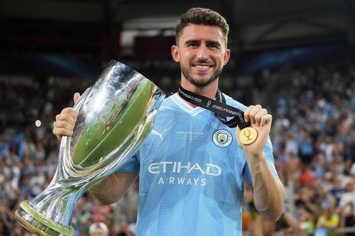 Đánh giá sâu Aymeric Laporte và so sánh với các trung vệ khác của Real