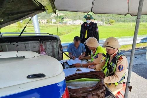 Nghệ An: Xử lý lái xe đầu kéo không có giấy phép lái xe, dương tính với ma túy