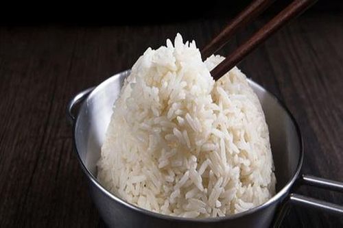 Đừng nấu cơm như cũ nữa cho thêm 1 thìa này vào ''thơm ngon hết ý'' như nhà hàng