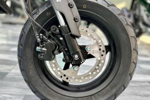 Hạ 'knock-out' Honda Winner X và Yamaha Exciter, mẫu xe côn tay mới về Việt Nam này có ABS 2 kênh, giá mềm