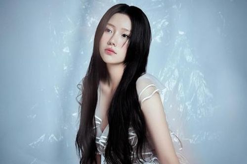 Em gái Trấn Thành đẹp ná thở trong bộ váy xuyên thấu sau khi báo tin vui lấy 'chồng'