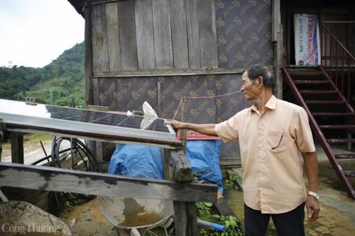 Người dân nhiều xã miền núi, biên giới tỉnh Quảng Bình 'ngóng' điện lưới quốc gia