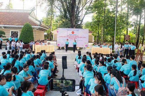 Thi vẽ tranh chủ đề 'Thiếu nhi cù lao Ông Hổ với Bác Tôn' lần thứ VI/2024