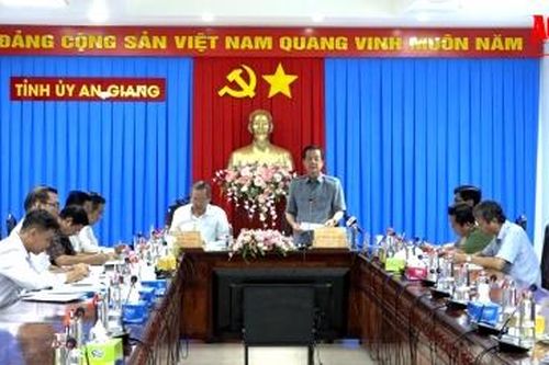 Thường trực Ban Chỉ đạo Phòng, chống tham nhũng, tiêu cực tỉnh họp lần thứ 13