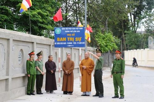 Lan tỏa phong trào toàn dân bảo vệ ANTQ trong đồng bào các tôn giáo