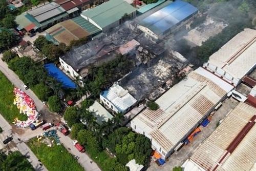 Kịp thời chữa cháy tại Công ty TNHH Khang Trang ở huyện Gia Lâm, Hà Nội