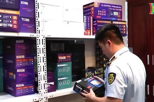 Cơ sở kinh doanh màn hình, camera ô tô không nguồn gốc