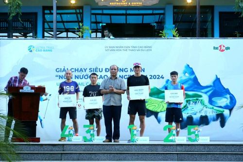Bế mạc Giải chạy siêu đường mòn 'Non nước Cao Bằng' năm 2024