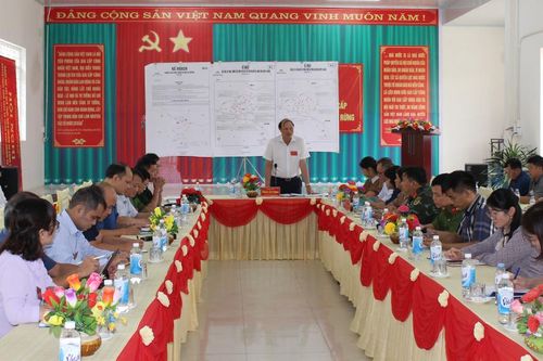 Phó Chủ tịch UBND tỉnh Hoàng Văn Thạch kiểm tra công tác chuẩn bị diễn tập phòng, chống cháy rừng huyện Hà Quảng
