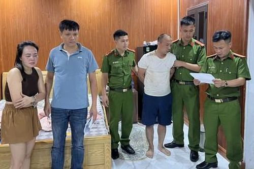 Lật tẩy chủ nhân của những 'gói hàng biết bay'