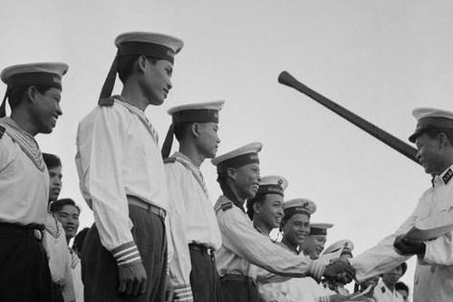 Kỷ niệm Ngày truyền thống đánh thắng trận đầu của Hải quân nhân dân Việt Nam (2-8-1964) và quân, dân miền Bắc (5-8-1964): Bảo vệ vững chắc chủ quyền biển, đảo thiêng liêng của Tổ quốc