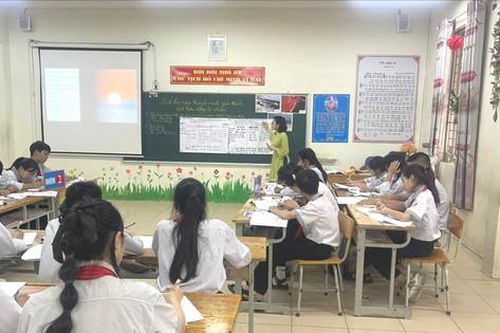 Không vận động học sinh mua xuất bản phẩm tham khảo