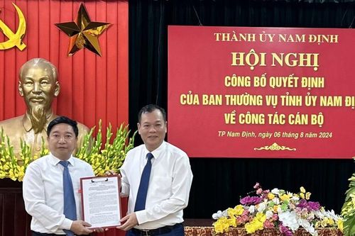 Trước ngày sáp nhập, thành phố Nam Định có lãnh đạo mới