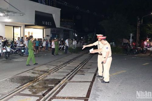 Khởi tố vụ tai nạn nghiêm trọng giữa ô-tô và tàu hỏa tại Đồng Nai
