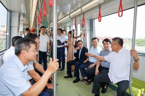 Chủ tịch thành phố Hà Nội yêu cầu sớm đưa đường sắt đô thị Nhổn-ga Hà Nội vào vận hành