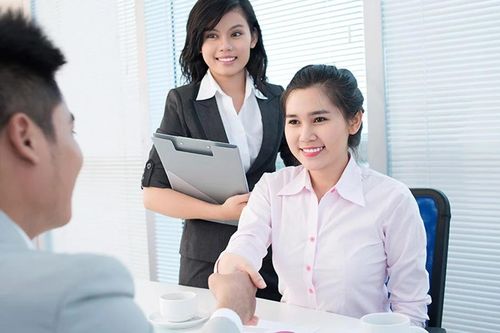 Dịch vụ tuyển người (Headhunter): Lương cao nhưng nhiều thách thức