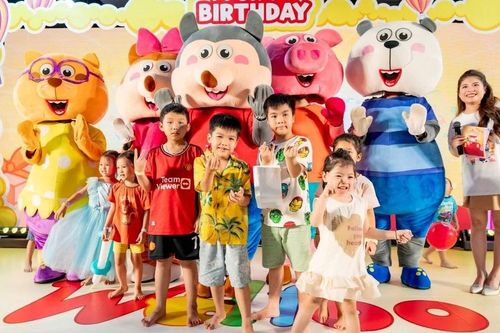 Khoảnh khắc đáng nhớ trong bữa tiệc sinh nhật chú sói nhỏ Wolfoo