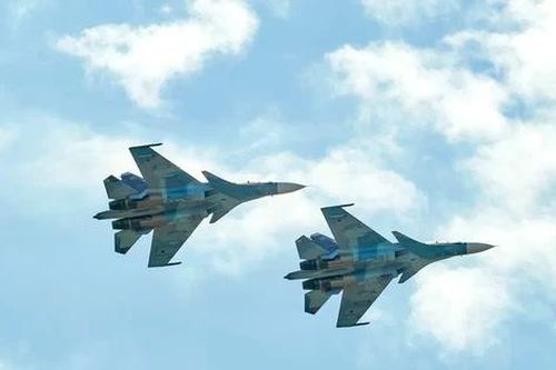 Máy bay quân sự NATO chặn hai tiêm kích Su-30 của Nga trên biển Baltic