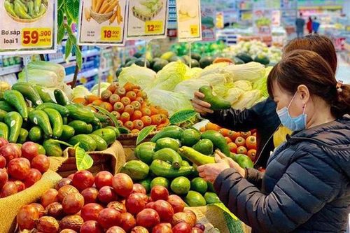 Hơn 1 tháng tăng lương, giá cả hàng hóa ổn định