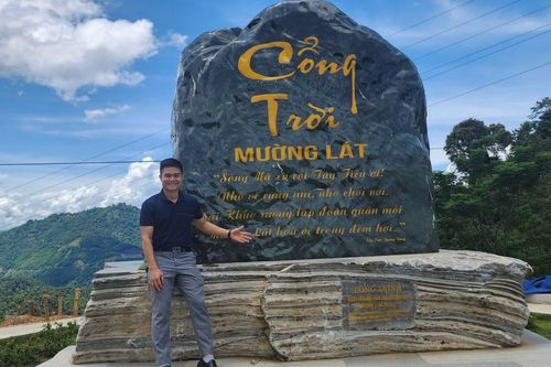 Công trình 'Cổng Trời Mường Lát' có nguy cơ đổ sập