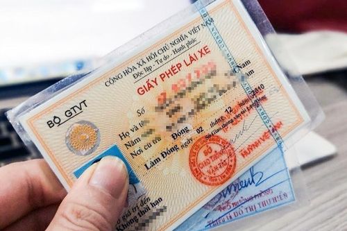 Lái xe ngược chiều trên cao tốc phải bị trừ hết 12 điểm trên giấy phép lái xe