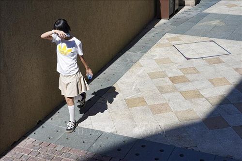 Nắng nóng kỷ lục, hàng loạt thành phố lớn của Trung Quốc tiết kiệm điện