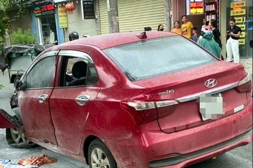 Bản tin 6/8: Thông tin mới nhất vụ đốt ô tô sau va chạm