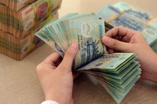 Lương lãnh đạo công ty BĐS: Bên rủng rỉnh 9 chữ số, bên nửa năm làm không công