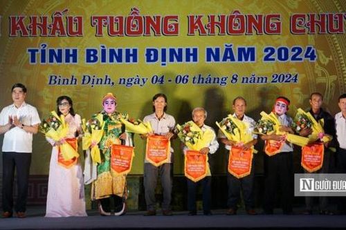 Một nghệ nhân đột ngột tử vong khi đang biểu diễn trong liên hoan tuồng ở Bình Định