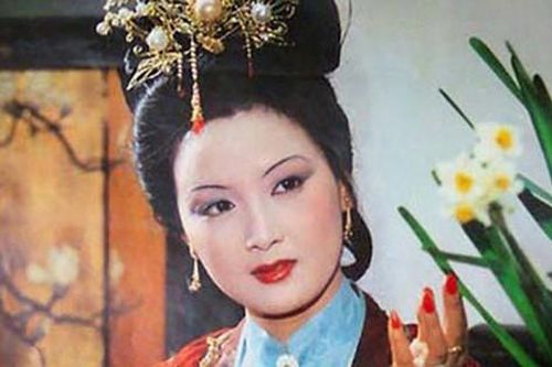 Phượng Ớt Đặng Tiệp trong 'Hồng lâu mộng': Làm chủ cuộc đời nhưng lại chịu nỗi khổ mẹ kế