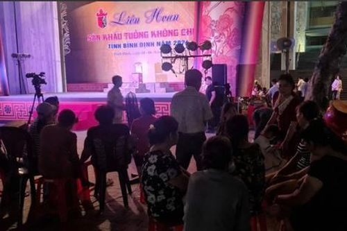 Nam nghệ nhân bất ngờ đột tử khi đang diễn tuồng trên sân khấu