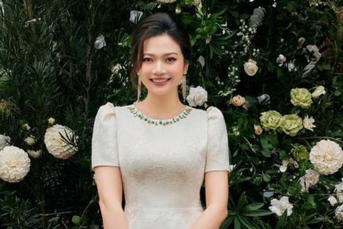 NSƯT Kiều Anh báo tin vui ở tuổi 43