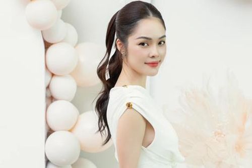 Dương Cẩm Lynh kiệt sức phải nhập viện