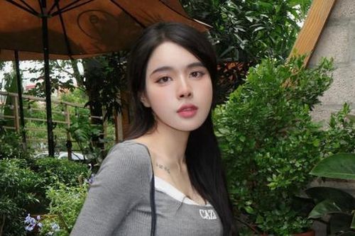 Bạn gái Vũ Văn Thanh công khai clip hẹn hò?