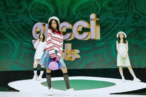 Mẫu nhí gốc Việt Ivy Nguyễn khẳng định tài năng khi góp mặt trong show diễn của nhà mốt nổi tiếng Gucci